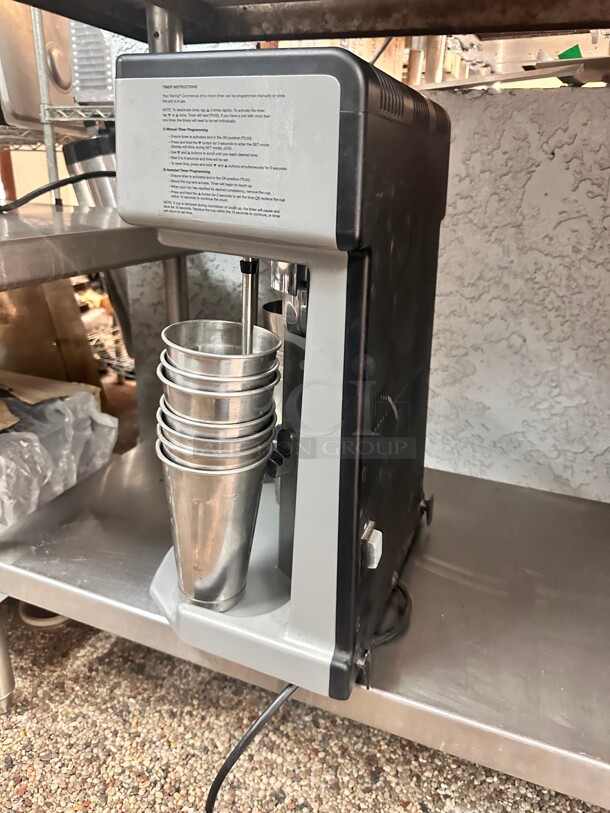 Late Model Waring WDM360TX Countertop Drink Mixer w/ (3) Spindles & (3) Speeds, 120v Working - Image 4 of 7