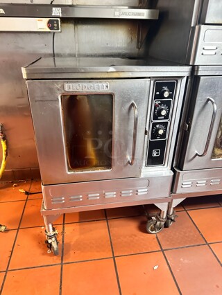 Late Model Blodgett DFG-50 Single Half Size Natural Gas Convection Oven - 27,500 BTU Working