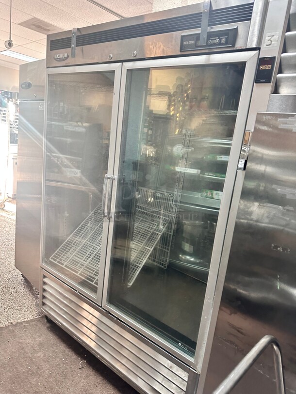 Turbo Air MSR-49G-2 2 Glass Door Refrigerator Merchandiser 49 cu. ft. 115 Volt - Image 3 of 7
