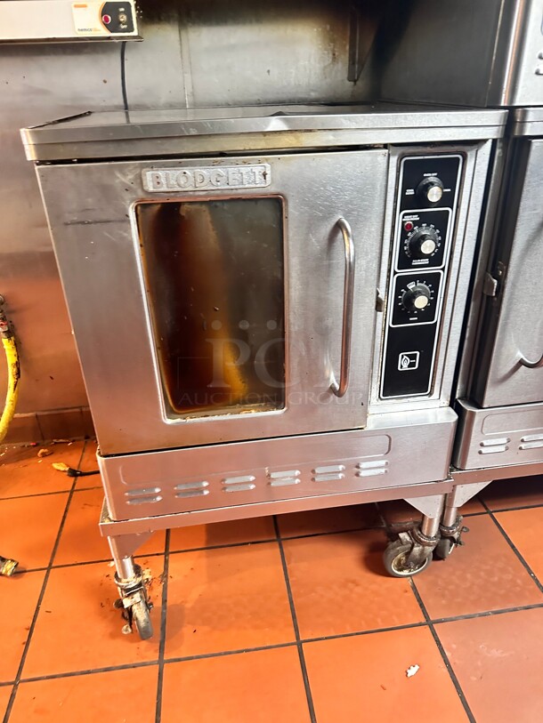 Late Model Blodgett DFG-50 Single Half Size Natural Gas Convection Oven - 27,500 BTU  - Image 4 of 7