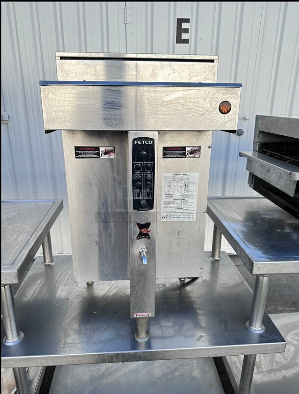 New Fetco CBS-2042e Dual Station Brewer 220 Volt 3 Phase Working - Image 2 of 10