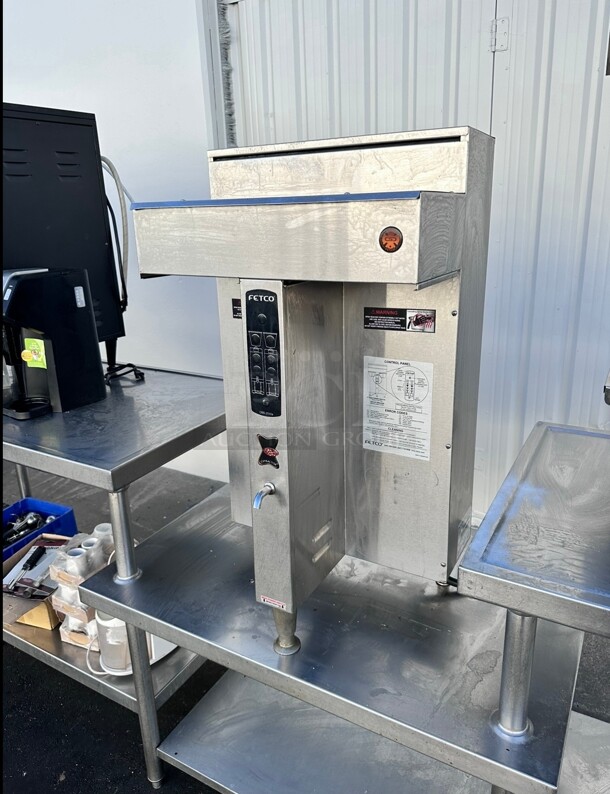New Fetco CBS-2042e Dual Station Brewer 220 Volt 3 Phase Working - Image 3 of 10