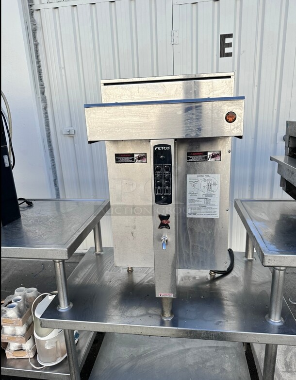 New Fetco CBS-2042e Dual Station Brewer 220 Volt 3 Phase Working - Image 5 of 10