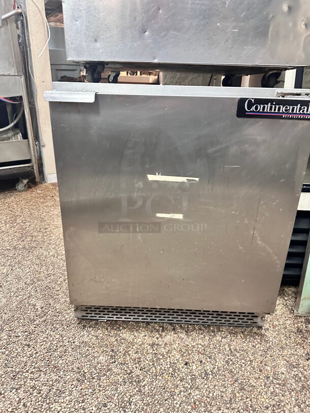 Continental SC 27 inch W Undercounter Refrigerator w/ (1) Section & (1) Door, 115v Working - Image 5 of 7