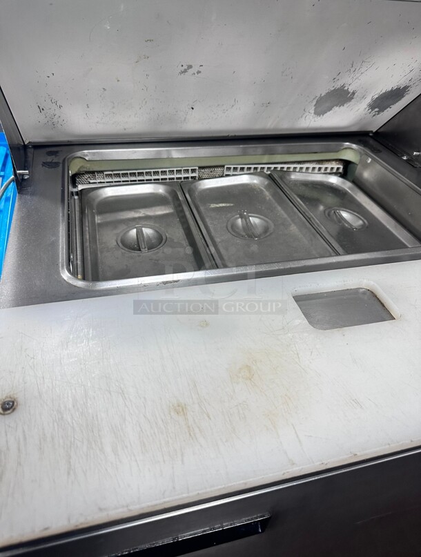 Delfield Commercial Prep Sandwich Table 115 Volt Working - Image 5 of 9
