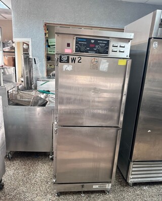 New Winston HOV3-14UV Full Height Insulated Mobile Heated Cabinet w/ (14) Pan Capacity - Right Hinge, 120v Working