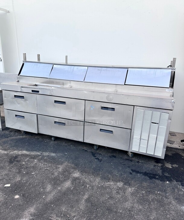 Working Delfield F18RC114 104 inch Pizza Prep Table With Refrigerated Topping Rail 115 Volt - Image 3 of 8