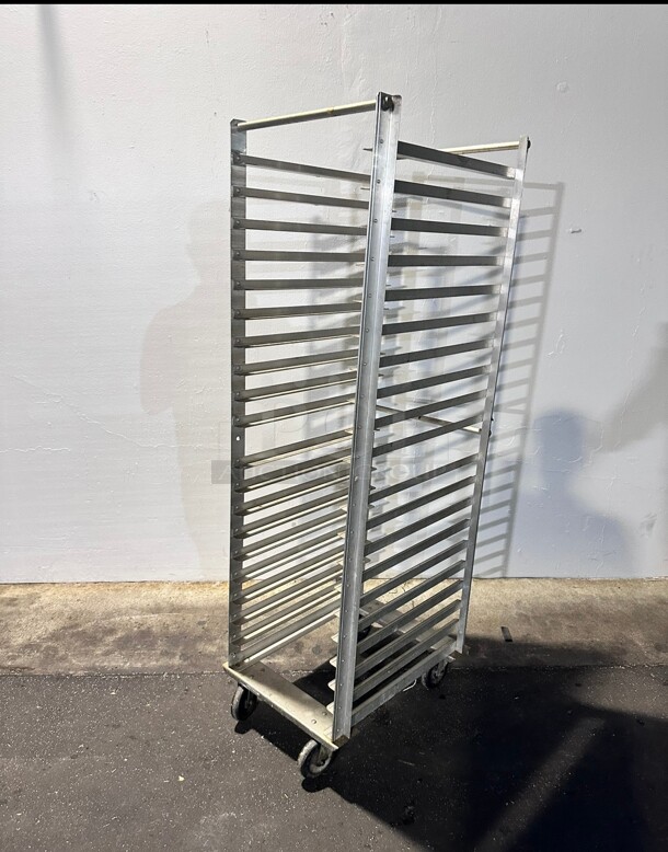Lakeside 8522 20 inch W 18 Sheet Pan Rack w/ 3 inch Bottom Load Slides - Image 2 of 7