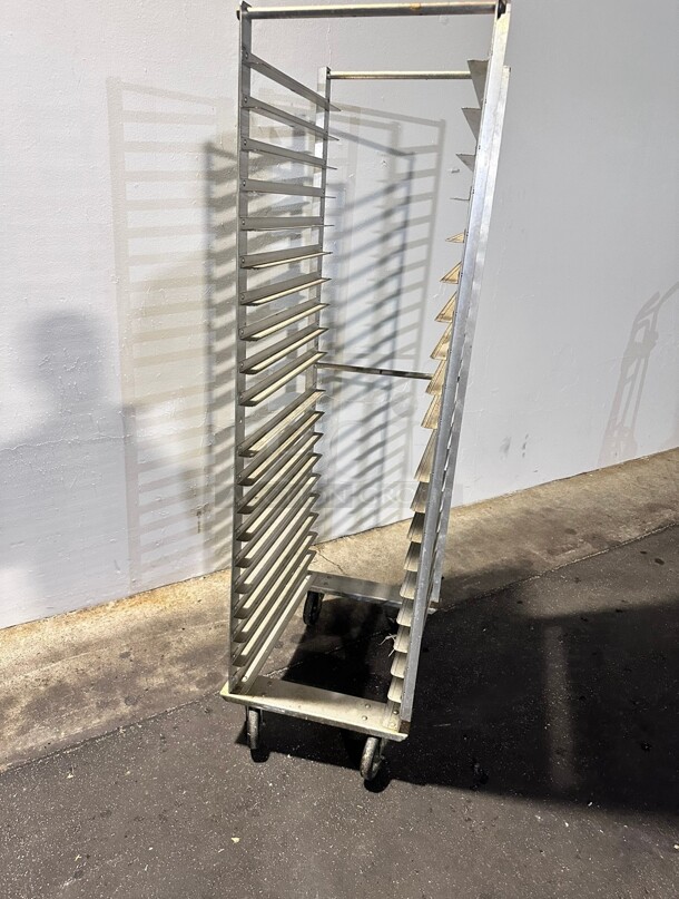 Lakeside 8522 20 inch W 18 Sheet Pan Rack w/ 3 inch Bottom Load Slides - Image 6 of 7