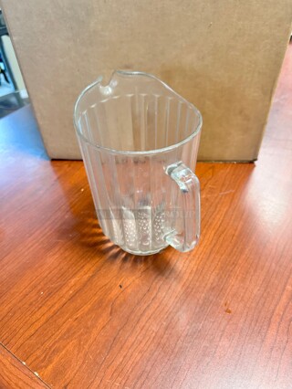 Cambro P600CW153 60 oz Camwear Pitcher 