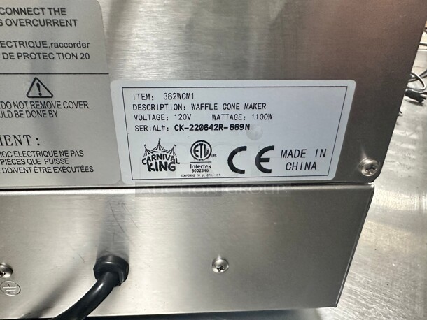 Clean Carnival King WCM1 8 inch Non-Stick Waffle Cone Maker - 120V - Image 5 of 7