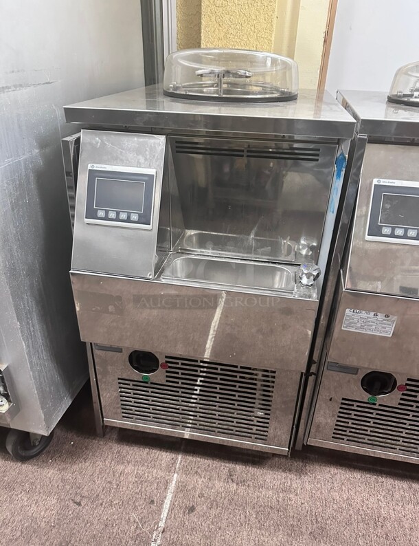 Late Model Florntia SL1 Churning Batch Freezer Gelato Machine w/ (1) 15 qt Flavor Hopper, 220v Working - Image 8 of 10