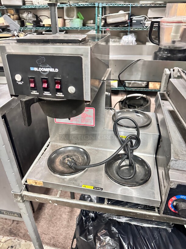 Late Model Bloomfield 8571-D3 High Volume Decanter Coffee Maker - Pourover, 1/2 gal/hr, 120v 1800 W Working - Image 5 of 8