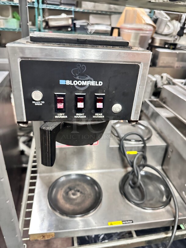 Late Model Bloomfield 8571-D3 High Volume Decanter Coffee Maker - Pourover, 1/2 gal/hr, 120v 1800 W Working - Image 8 of 8