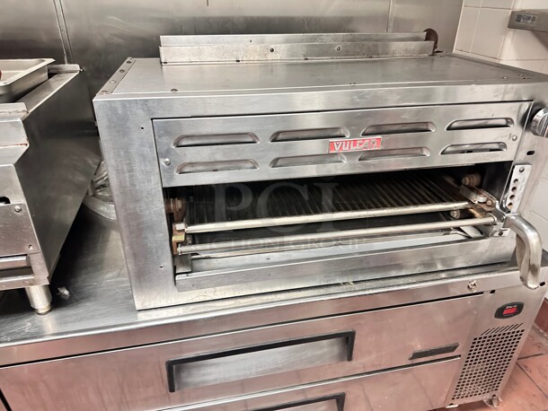 Late Model Vulcan 36RB 36 inch Gas Salamander Broiler, Natural Gas Working - Image 4 of 8