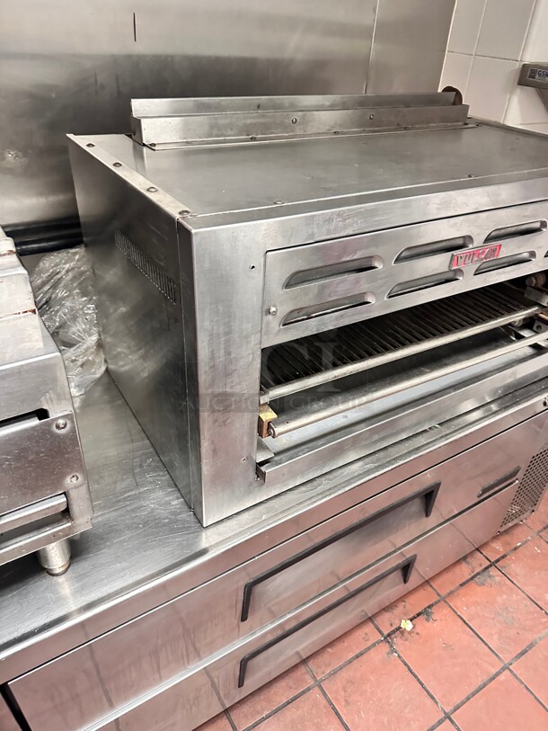 Late Model Vulcan 36RB 36 inch Gas Salamander Broiler, Natural Gas Working - Image 6 of 8