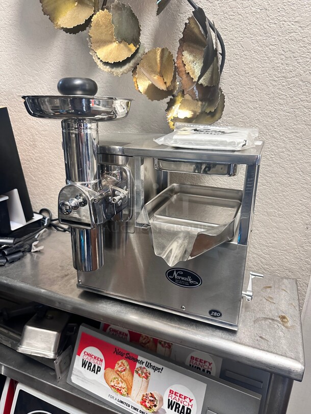 New Norwalk Juicer 280 Two-Stage Juicer - Cold Press  Hydraulic Press For Fruits, Vegetables, Nuts 115 Volt Tested and Working - Image 2 of 7