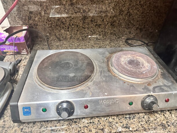 Waring WDB600 19 inch Electric Hotplate w/ (2) Burners & Infinite Controls, 120v Only Right Side  Burner Works - Image 4 of 6