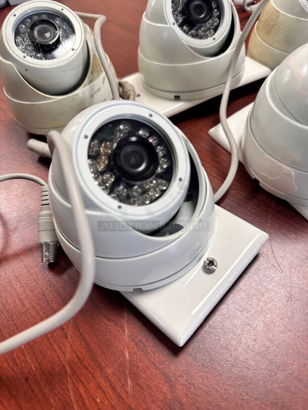Color Infrared Camera W-DI9024H/W/2.8 Super WHITE DOME SECURITY COLOR CAMERA - Image 5 of 5
