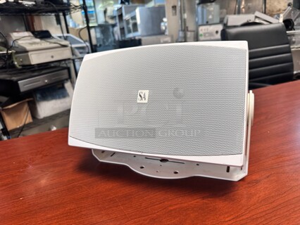 Sound Advance FMS660W 6-1/2 inch 70/100V 8 Ohm 2-Way Indoor/Outdoor Speaker White working With Mounting Bracket 