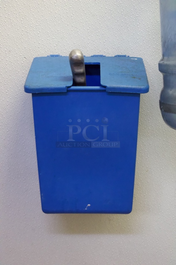 Hoshizaki KM-1301SRH3 Crescent Cuber Icemaker, Air-Cooled, 3 Phase, 208-230v 60hz Produces Up to 1339 lbs of ice produced per 24 hours + Scotsman Bin. Includes Ice Shovel and Ice bins. 2x Your Bid - Image 7 of 10