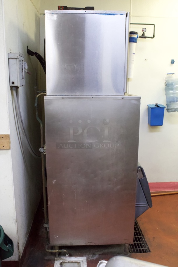 Hoshizaki KM-1301SRH3 Crescent Cuber Icemaker, Air-Cooled, 3 Phase, 208-230v 60hz Produces Up to 1339 lbs of ice produced per 24 hours + Scotsman Bin. Includes Ice Shovel and Ice bins. 2x Your Bid - Image 4 of 10