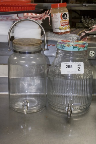 Set Of 2 Glass Beverage Dispenser. 2x Your Bid