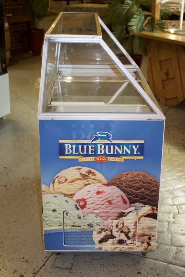 Stajac Industries W-EDC-8 8 Hole Ice Cream Dipping Cabinet With Curved Glass. On Commercial Casters. In Working Order. 48x25x50 - Image 2 of 4