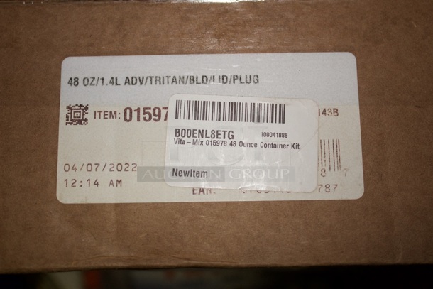NEW IN THE BOX!! Vita - Mix 015978 48 Ounce Container Kit - Image 2 of 2