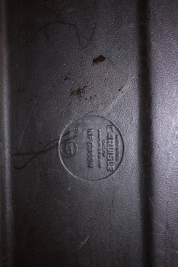 Carlisle Cateraide™ Black Front Loading Insulated Food Pan Carrier - 5 Full-Size Pans Max Capacity. Latches need to be replaced.  - Image 5 of 8