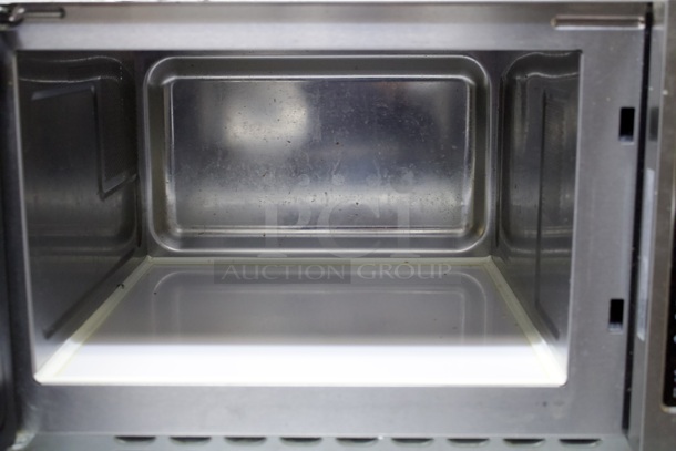 Solwave 1000W Stackable Commercial Microwave with Large 1.2 cu. ft. Interior and Dial Controls - 120V - Image 3 of 7