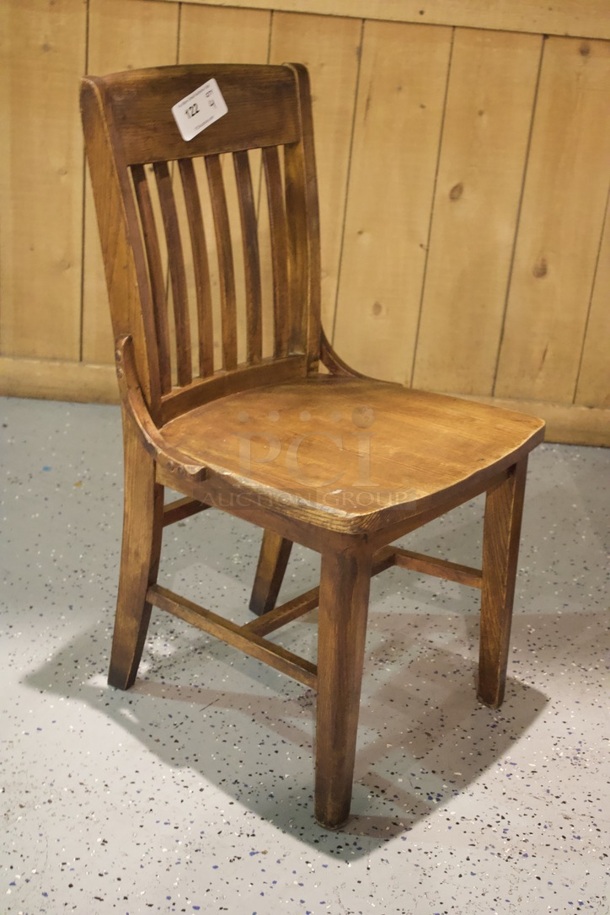 BEAUTIFUL! Set Of 4 Solid Wood Vertical Ladder Back Chairs. 18x13x35  
4x Your Bid.                      
some chairs are darker than others. - Image 3 of 5