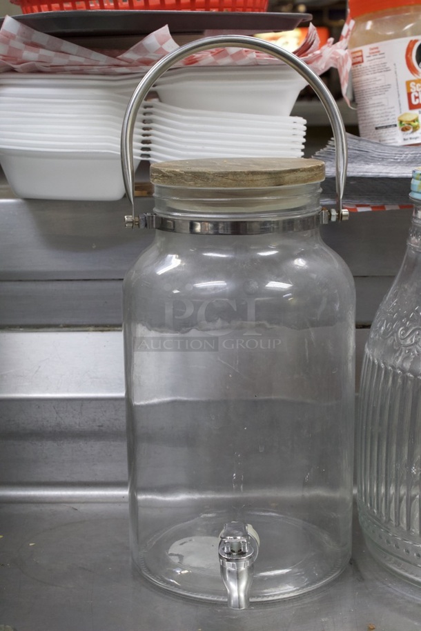 Set Of 2 Glass Beverage Dispenser. 2x Your Bid - Image 3 of 3