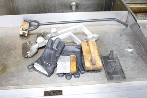 6-Piece Combo! Grill Scrapers, Gloves, Brushes and Weight. 6x Your Bid