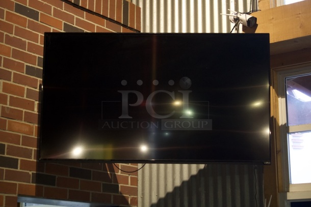 VIZIO E600i-B3 - 60" Diagonal Class (60.1" viewable) LED-backlit LCD TV - Smart TV - 1080p 1920 x 1080 + Mounting System. TESTED. WORKS PERFECT! - Image 1 of 4