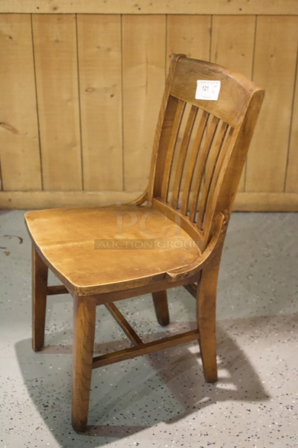 BEAUTIFUL! Set Of 4 Solid Wood Vertical Ladder Back Chairs. 18x13x35  
4x Your Bid.                      
some chairs are darker than others. - Image 3 of 4