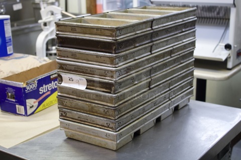 4-Strap Bread Baking Pans. Overal: Individual Pan Size: 9.5" x 5" X 2-3/4". 9x Your Bid 