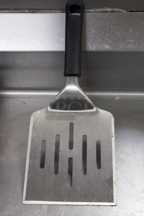 HIGHLY VERSATILE! Set Of 5 High Quality Heavy Duty Flippers. 5x Your Bid - Image 4 of 8