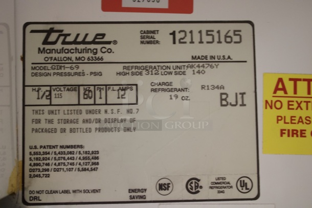 True GDM-69 3 Door Glass Merchandiser, 120v. Tested, Working. 78x30x79 - Image 2 of 2