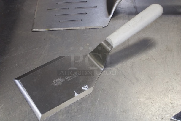 HIGHLY VERSATILE! Set Of 5 High Quality Heavy Duty Flippers. 5x Your Bid - Image 6 of 8