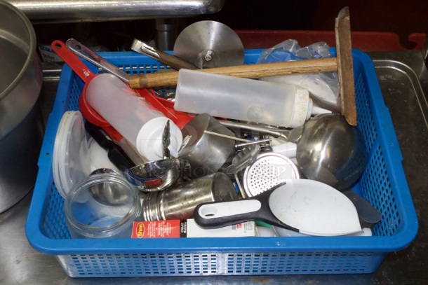 ALL-4-1 Huge Lot OF Various Kitchen & Smallwares - Image 1 of 3