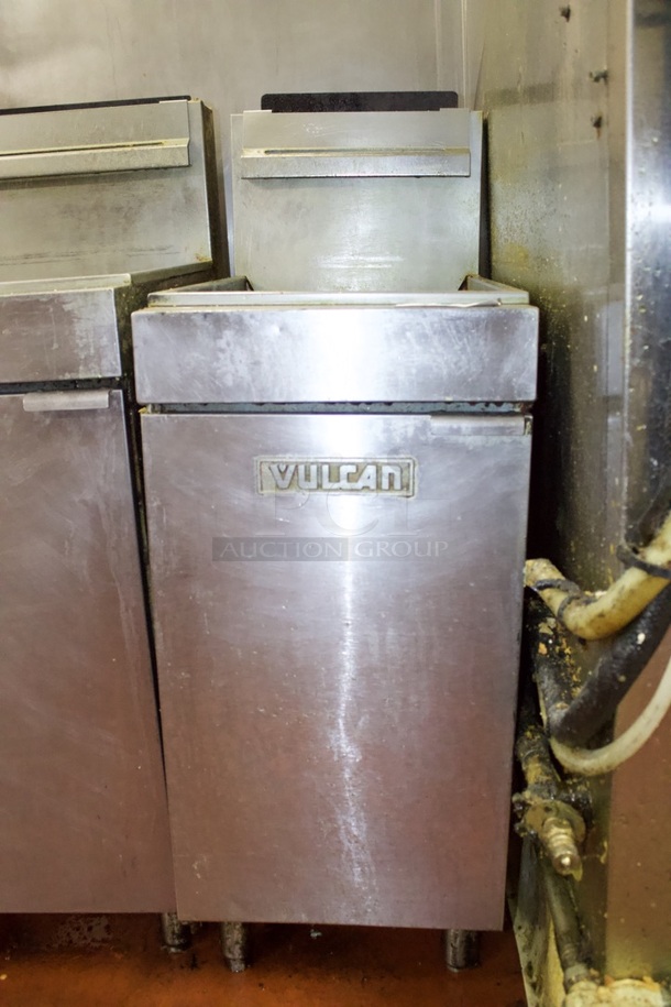 Vulcan Natural Gas Floor Fryer 35-40lb Deep Fryer. 16x28x46 - Image 2 of 2