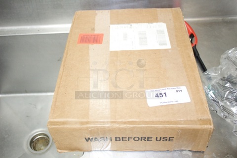 BRAND NEW! Carlisle CT141803 - Cafe® Fast Food Cafeteria Tray 14" x 18" - Black