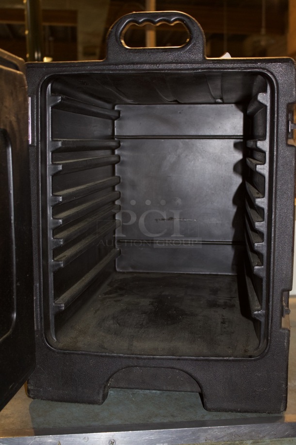 Carlisle Cateraide™ Black Front Loading Insulated Food Pan Carrier - 5 Full-Size Pans Max Capacity. Latches need to be replaced.  - Image 8 of 8