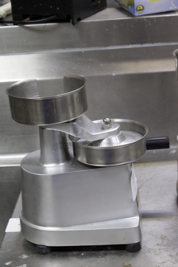 VEVOR Commercial Hamburger Patty Maker 130mm/5inch Stainless Steel Burger Press Heavy Duty Hamburger Press Meat Patty Maker Hamburger Forming Processor - Image 2 of 7