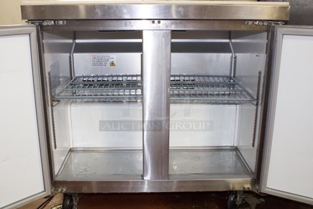 Coldline SCL2-36-E-HC 36-inch  Sandwich Prep Table, 10 Pans. 
36 ¼ x 29 1/2 x 45
HP: 1/5 AMPS: 3.24 VOLTAGE: 115/60/1 - Image 2 of 7