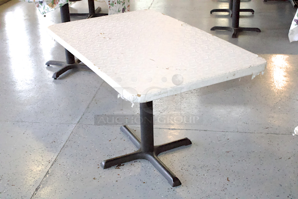 AWESOME! 48in x 30in Restaurant Table With Standard Column With Cross-Base & Flower Pattern Table Cloth. - Image 3 of 7