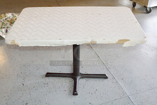 AWESOME! 48in x 30in Restaurant Table With Standard Column With Cross-Base & Flower Pattern Table Cloth. - Image 5 of 7