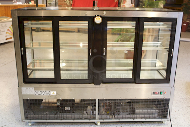 WORKS PERFECT! Cooler Depot ARC-571Z Refrigerated Cake Showcase Bakery Cooling Display On Commercial Casters. Tested. In Perfect Working Order. 110-120V~ /60Hz 7.7Amps Refrigeration temperature: 32-53.6'F (0-12°C) - Image 4 of 9