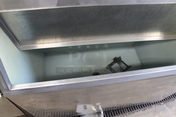 Hoshizaki KM-660MAJ Stainless Steel Commercial Ice Machine Head on Commercial Bin. 115 Volts, 1 Phase.  - Image 6 of 7